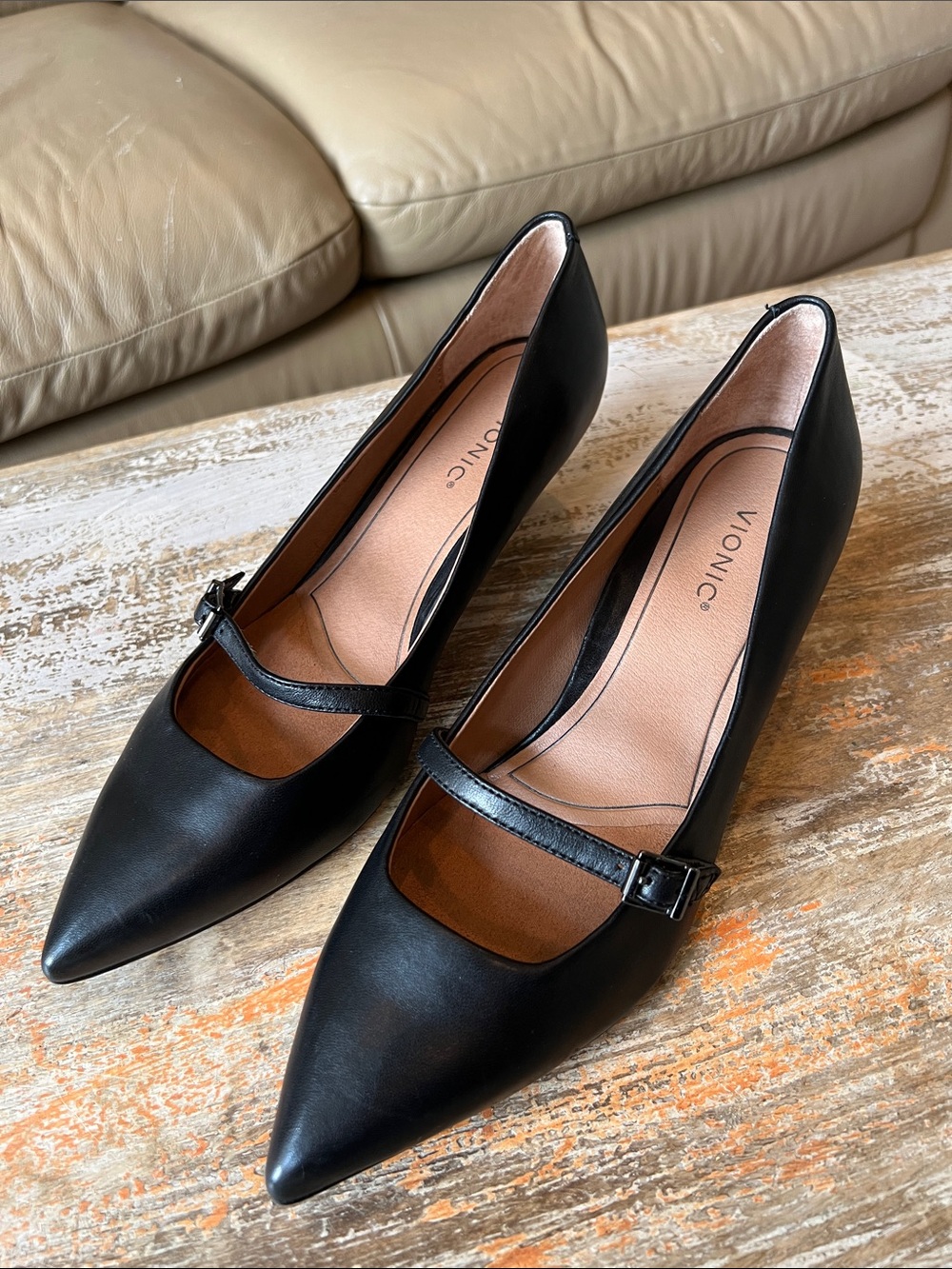 Vionic Minnie Kitten Heels size 9